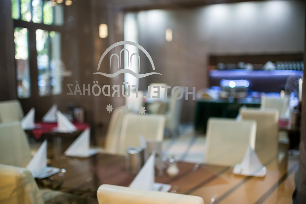 Hotel Fuerdohaz Nyíregyháza Buitenkant foto
