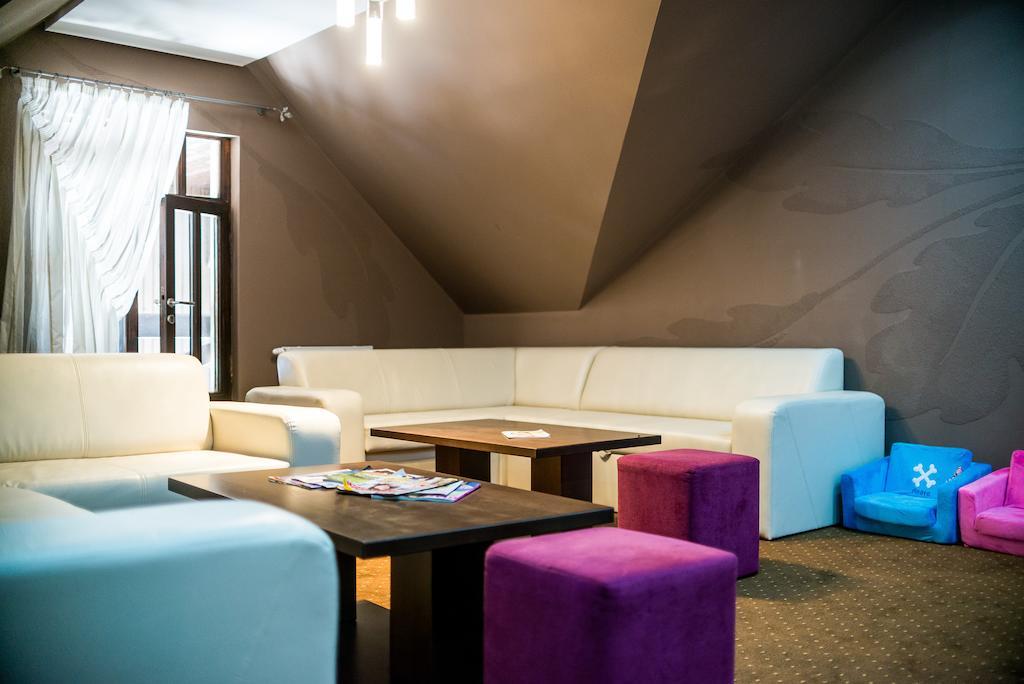 Hotel Fuerdohaz Nyíregyháza Buitenkant foto