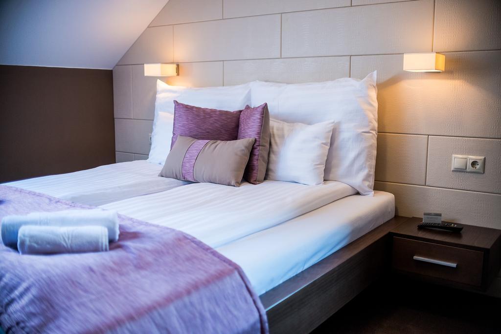 Hotel Fuerdohaz Nyíregyháza Kamer foto