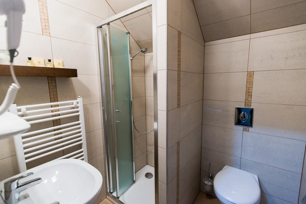 Hotel Fuerdohaz Nyíregyháza Kamer foto