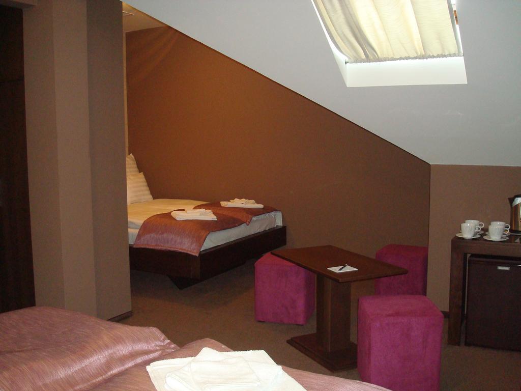 Hotel Fuerdohaz Nyíregyháza Kamer foto